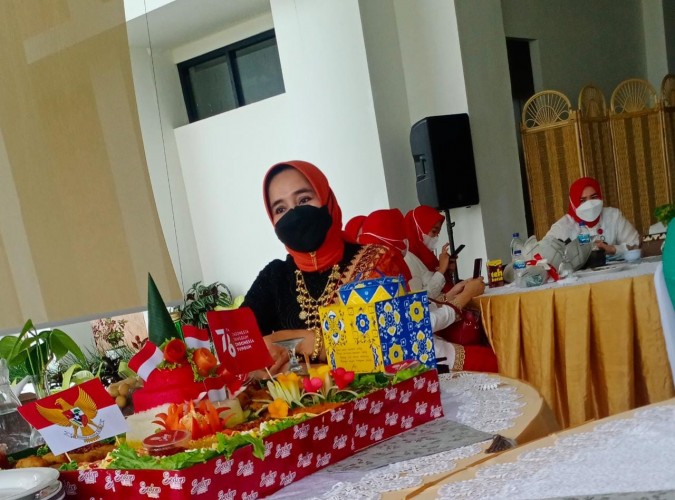 Kisah di Balik Pembuatan Baju Adat Lampung yang Dipakai Presiden Jokowi