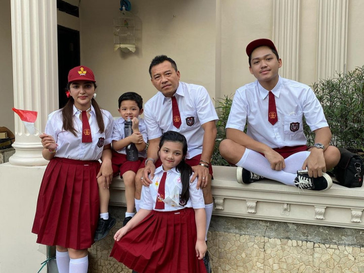 Anang Hermansyah dan Ashanty Pakai Baju SD Rayakan HUT Ke-76 RI