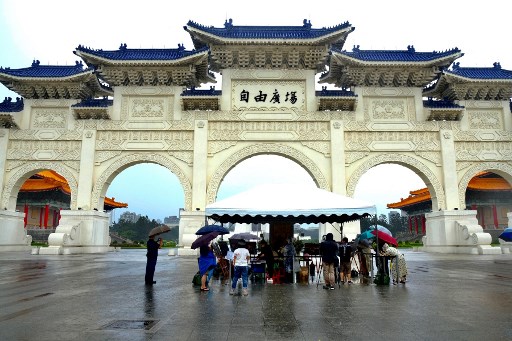 Warga Taiwan saat peringatan Tiananmen. Foto: AFP.