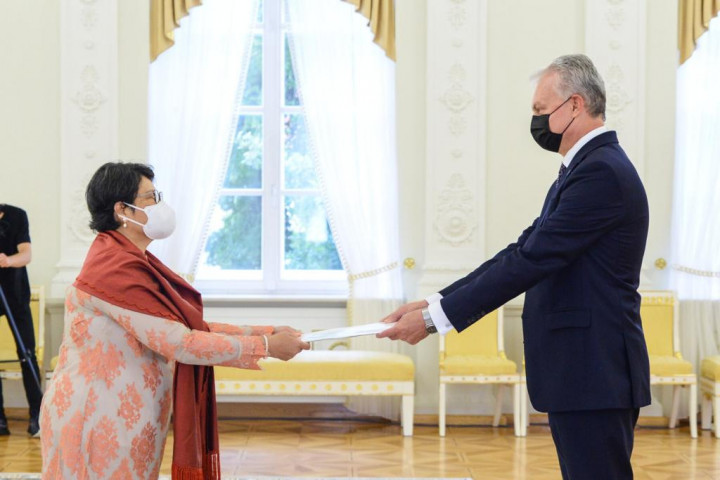 Serahkan Surat Kepercayaan ke Lithuania, Dubes Dewi Kembangkan Peluang Kerja Sama