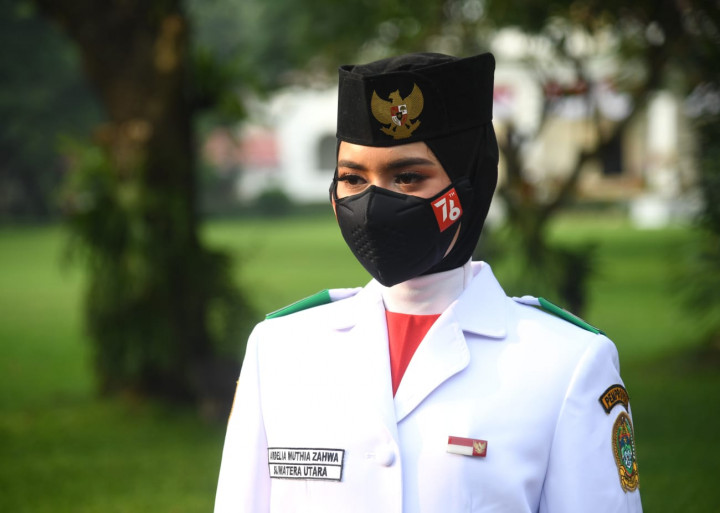 Ini Sosok Ardelia, Pembawa Bendera Upacara di Istana