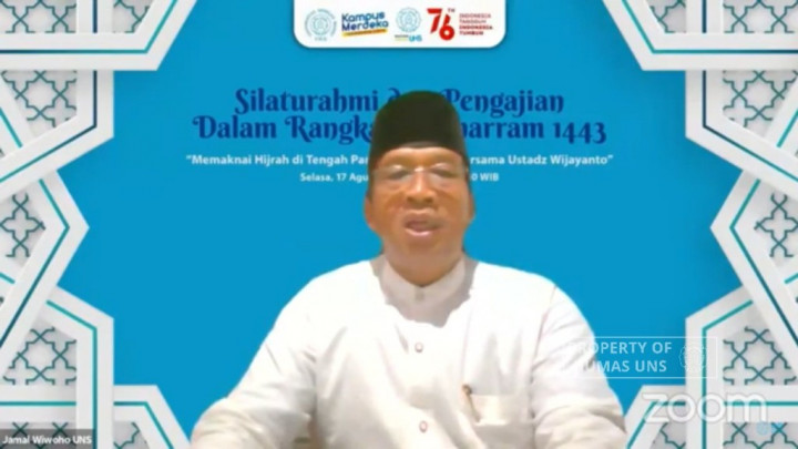 Nazhir Wakaf UNS Bagikan 165 Tablet untuk Mahasiswa Terdampak Pandemi