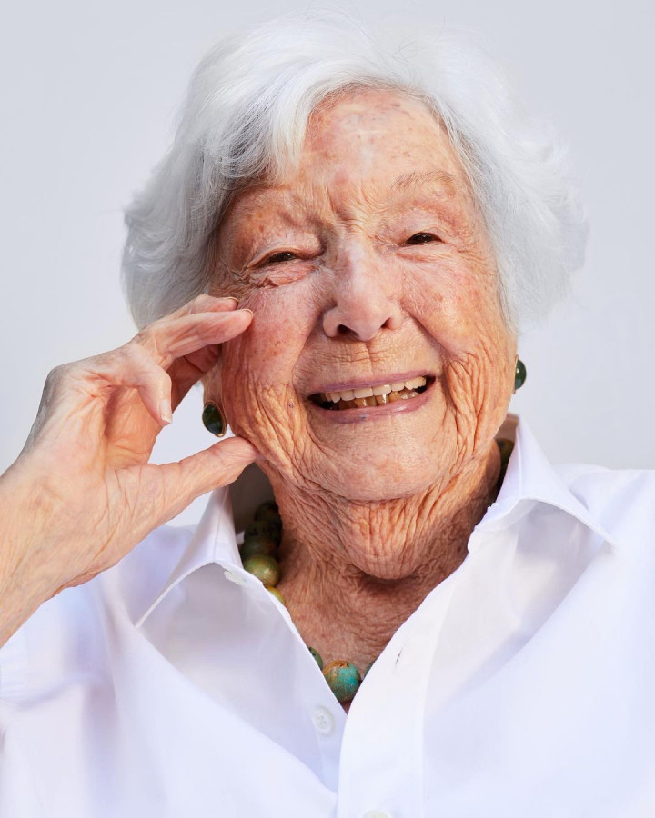 Wow! Nenek 99 Tahun Tebar Pesona Jadi Model Kecantikan