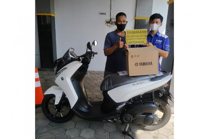 Nabung Hampir 2 Tahun, Pria Di Semarang Beli Motor Pakai Recehan