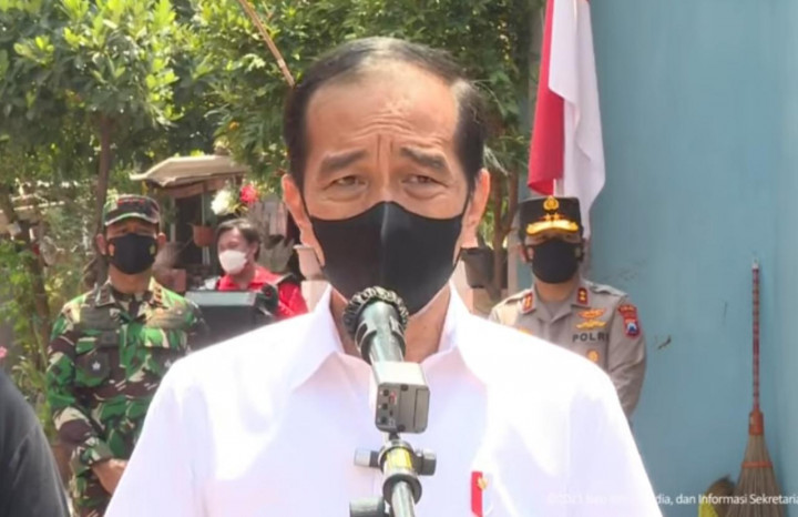Jokowi Dukung Vaksinasi Pelajar dan <i>Door to Door</i>