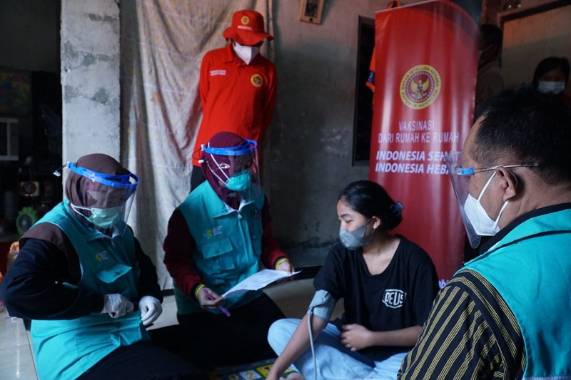 Pelaksanaan vaksinasi door to door oleh BIN di Daerah Istimewa Yogyakarta. (Istimewa)