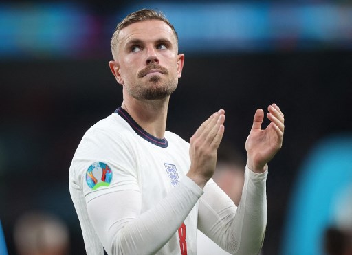 Usai Tekuk Burnley, Henderson Berharap Anfield Kembali Angker