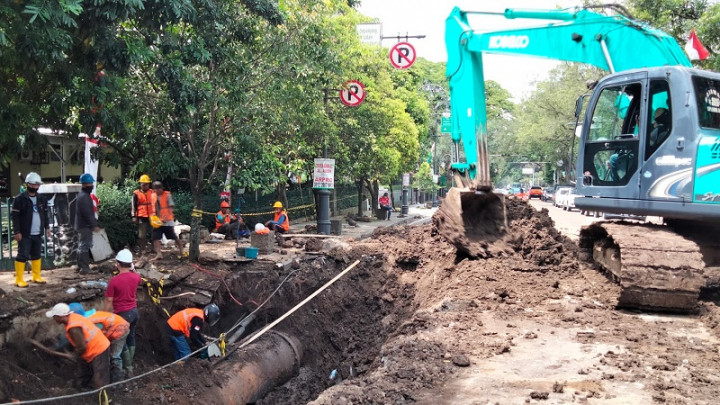 Pipa Induk Pecah, 50 Ribu Pelanggan Perumda Tirawening Bandung Terdampak