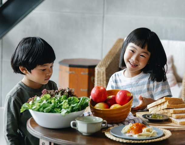 Perbedaan Probiotik dan Prebiotik untuk Tumbuh Kembang Anak