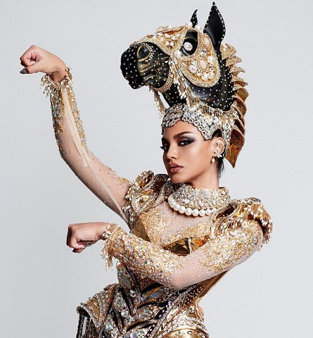 Konstum nasional itu terinspirasi dari keunikan dan kegagahan Kuda Sumba Nusa Tenggara Timur yang memiliki keunggulan kekuatan pacu diantara kuda jenis lainnya di Indonesia. (Foto: Dok. Instagram/@jihanealmira)
