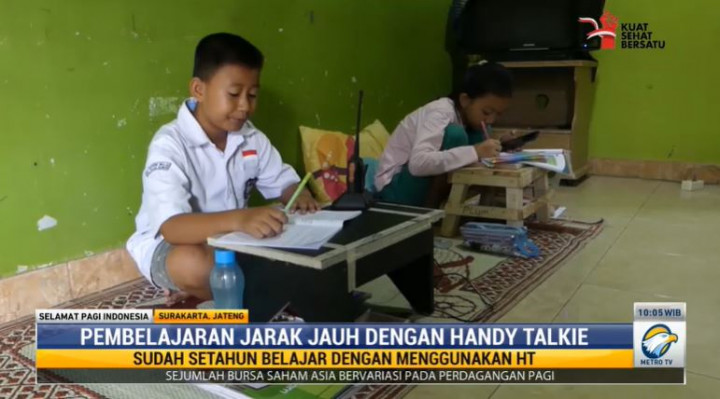 Unik, SD di Surakarta Pakai Handy Talkie untuk Pembelajaran Jarak Jauh