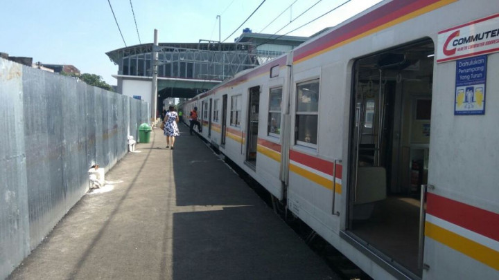 Meski Sudah Turun Level, Balita Tetap Dilarang Naik KRL