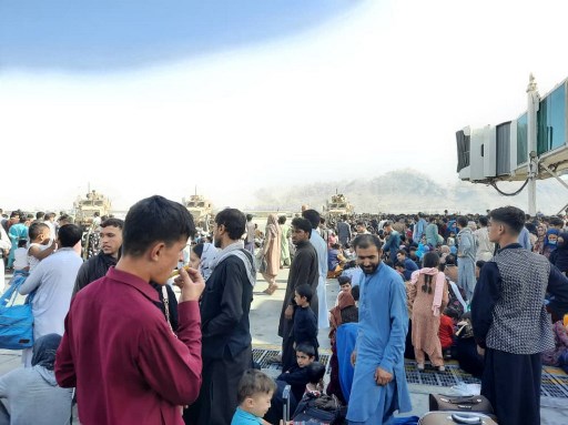 Dalam Kondisi Lapar dan Sakit, Pengungsi Afghanistan Terlunta di Perbatasan Turki