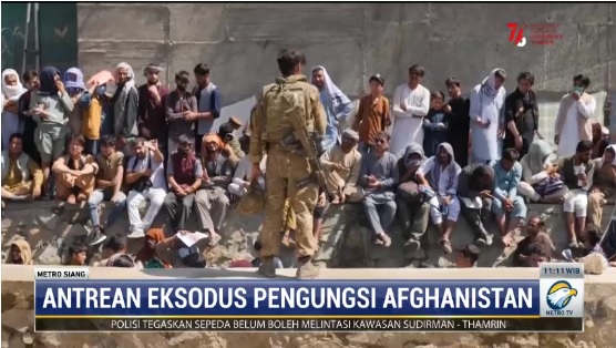 Ribuan Warga Afghanistan Antre di Bandara Kabul untuk Dievakuasi