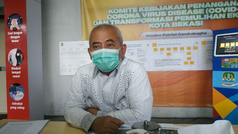 Wali Kota Bekasi, Rahmat Effendi di Stadion Patriot Candrabhaga, Kota Bekasi, Jawa Barat, Rabu 25 Agustus 2021. (Medcom.id/Antonio)