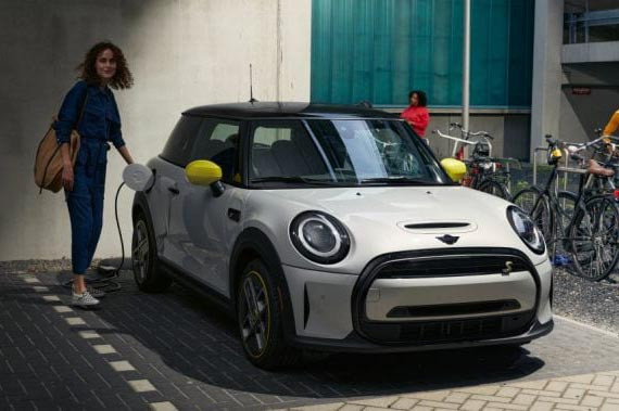 Transisi MINI Jadi Produsen Mobil Listrik, Indonesia Mulai Tahun 2022