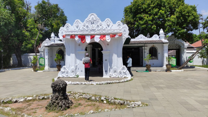 Pascaricuh, Keraton Kasepuhan Cirebon Ramai Wisatawan