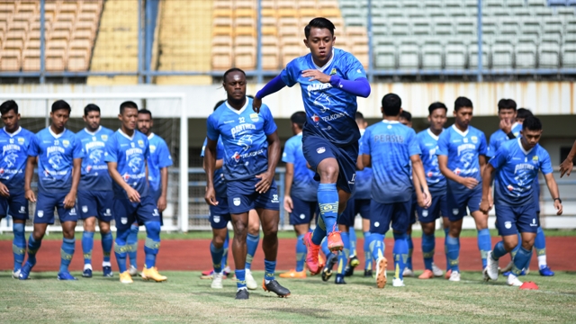 Skuat Persib Bandung berlatih-Foto Roni/medcom.id