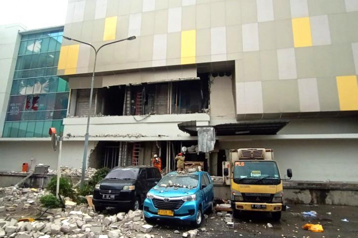 Mobil Tertimpa Runtuhan Bangunan Dilindungi Asuransi, Dengan Syarat ...