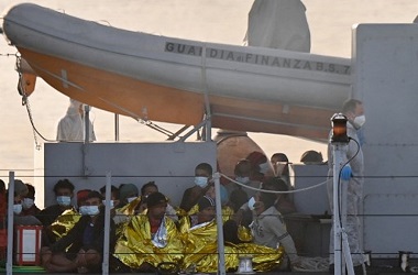 Lebih dari 500 Imigran Diselamatkan di Perairan Italia
