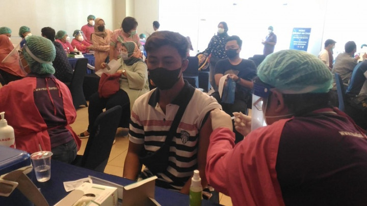 Kejar Target <i>Herd Immunity</i>, NasDem Gelar Vaksinasi di Semarang