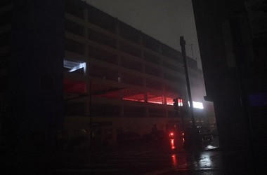 New Orleans Gelap Gulita di Tengah Terjangan Badai Ida