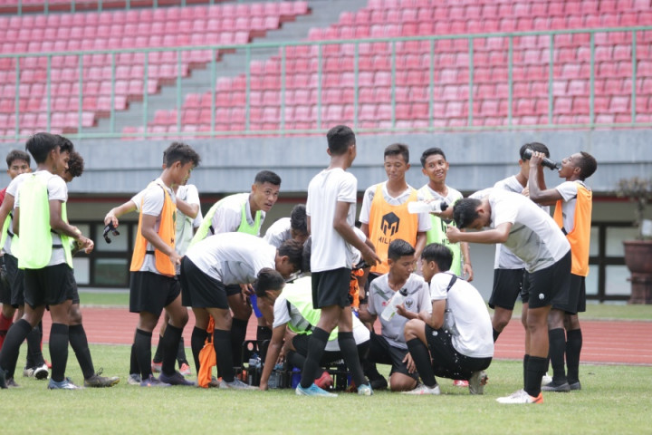 Aneh! Pesepak Bola Ini Tak Punya Klub, Tapi Dipanggil <i>Training Camp</i> Timnas U-18