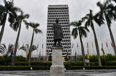 Sesi Parlemen Malaysia Ditunda Hingga Pertengahan September