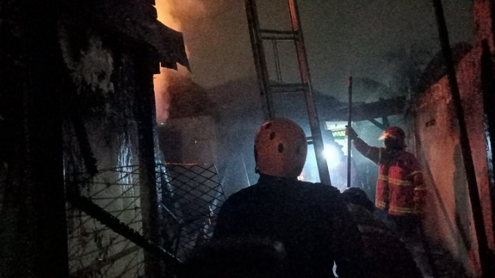 Kebakaran di Cikunir, Kerugian Capai Rp800 Juta