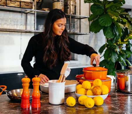 4 Cara Praktis Menghangatkan MPASI