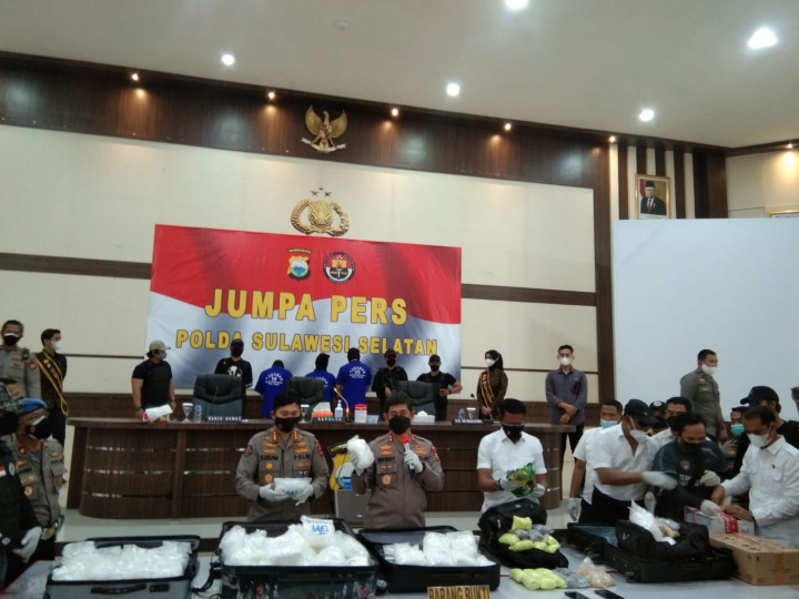 Pengiriman Sabu dan Ekstasi ke Makassar Dilakukan 13 Kali Sejak Maret
