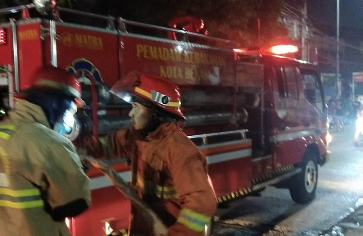 Selang Tabung Gas Bocor, Rumah di Bekasi Kebakaran dan 1 Orang Luka
