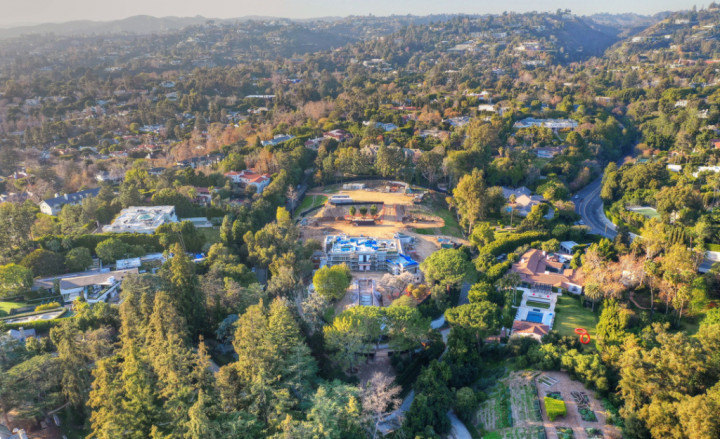 Evan Spiegel Borong Properti Mewah Senilai Rp1,4 Triliun