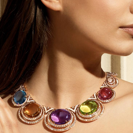Berkat koleksi yang luar biasa ini, Bvlgari mencapai tingkat baru dalam penguasaan permata dan mengekspresikan kreativitasnya yang berani serta tak lekang oleh waktu. (Foto: Dok. Instagram/@bulgari)