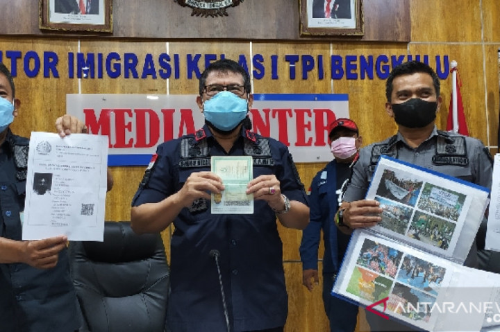 Galang Donasi Ilegal, WNA Asal Pakistan Dideportasi