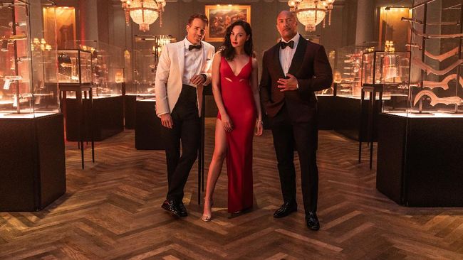 Dibintangi Dwayne Johnson dan Gal Gadot, Ini Sinopsis Film Red Notice