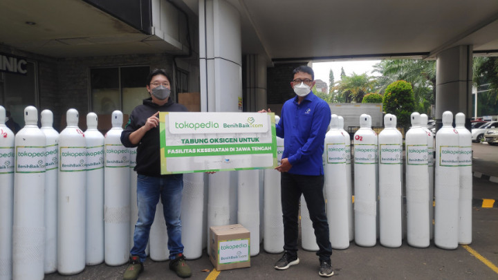 Tokopedia Kembali Sumbangkan Puluhan Tabung Oksigen Lewat DKMG