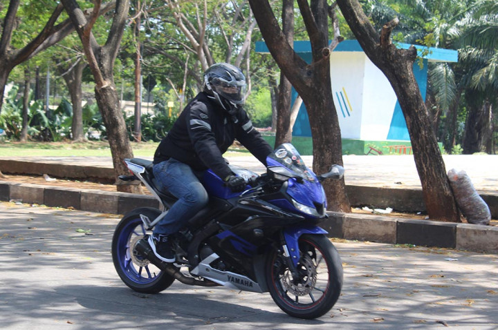 Teknik Touring dengan Motor Sport Fairing Agar Tetap Nyaman