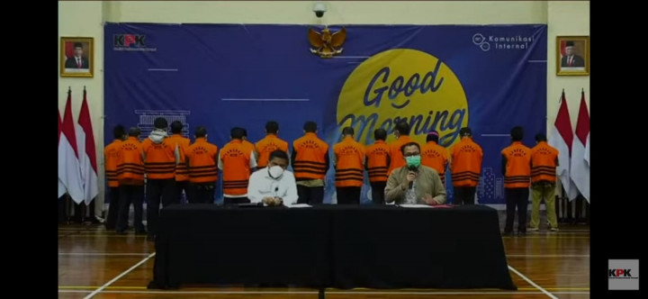 17 Tersangka Jual Beli Jabatan di Probolinggo Ditahan