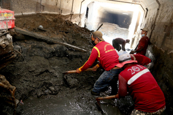 Pemkot Surabaya Diminta Keruk Waduk untuk Tampung Air