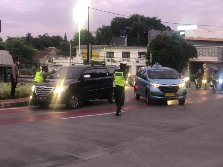 Pelanggar Ganjil Genap di Rasuna Said Menurun