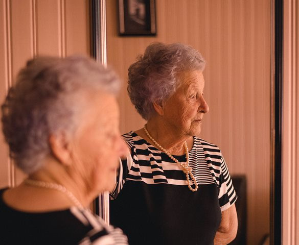 Mengenal Gejala Demensia, Penanganan, Serta Sarana Ramah Lansia