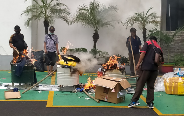 Kejari Kota Tangerang Musnahkan Barang Bukti 247 Perkara Pidana