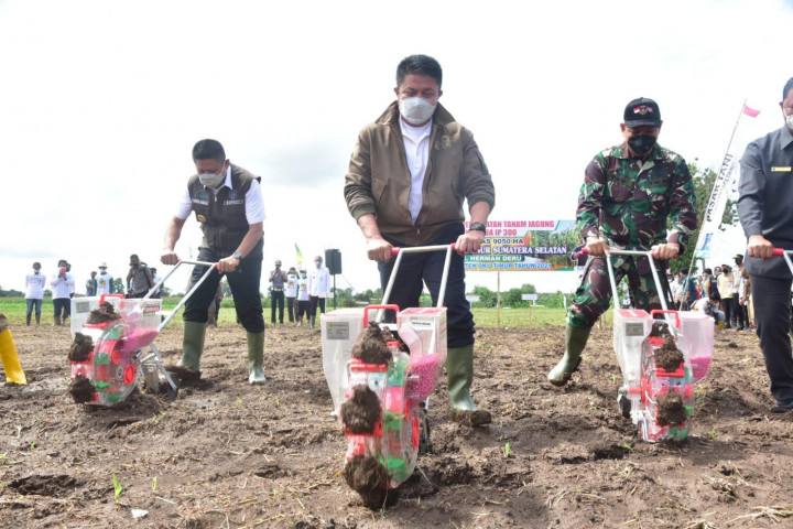 Herman Deru Jadikan Food Estate Sumsel Percontohan