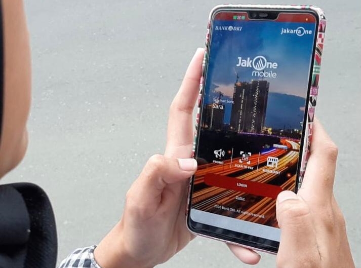 Aplikasi JakOne Mobile.
