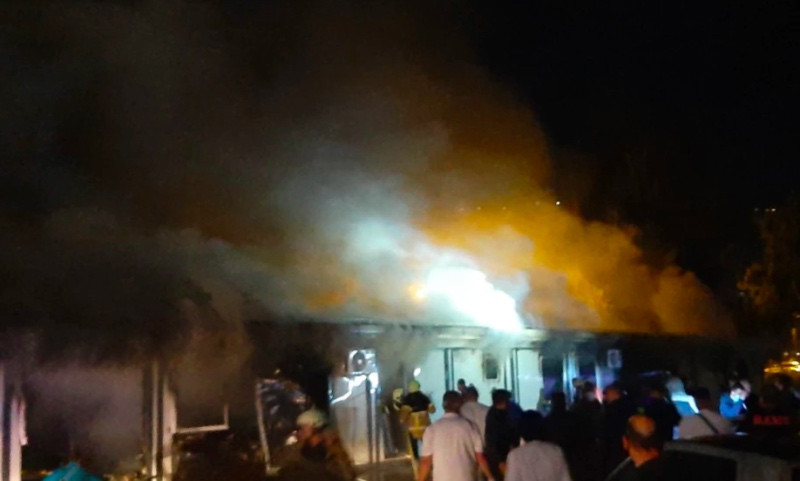 Kebakaran yang terjadi di klinik Covid-19 di Makedonia Utara. Foto: MIA