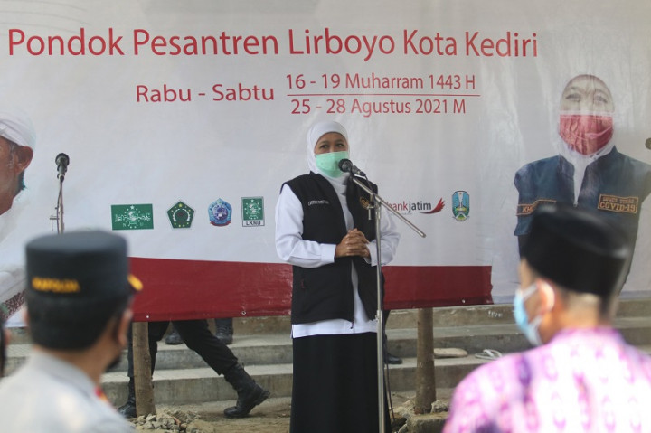 Khofifah: Covid-19 Varian Mu Rentan Terbawa Pekerja Migran