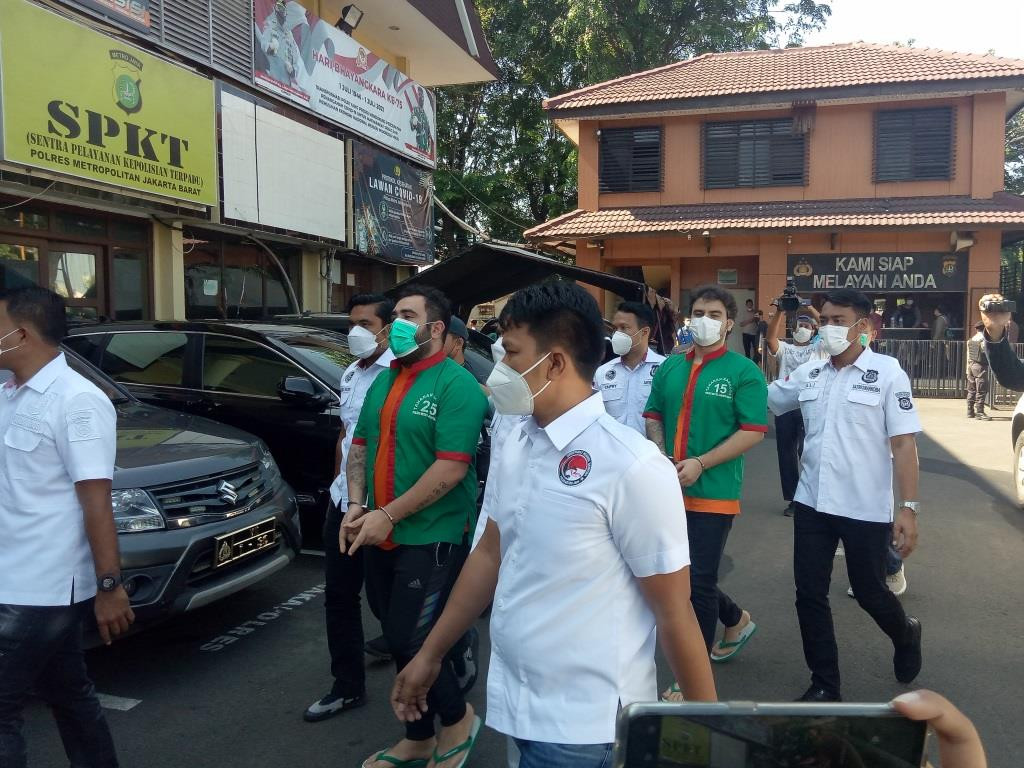 Tersangka produsen sabu asal Iran di Polres Jakbar, Kamis, 9 September 2021. Foto: Medcom.id/Siti Yona Hukmana