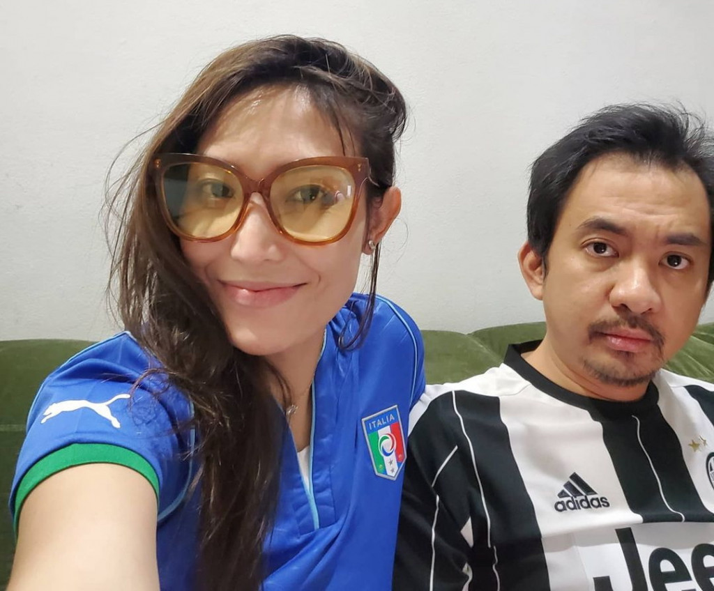 Ayu Dewi dan suami (Foto: instagram)