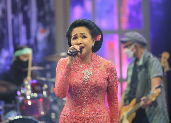 Sundari Soekotjo Bagikan Tips Bertubuh Sehat di Usia 56 Tahun